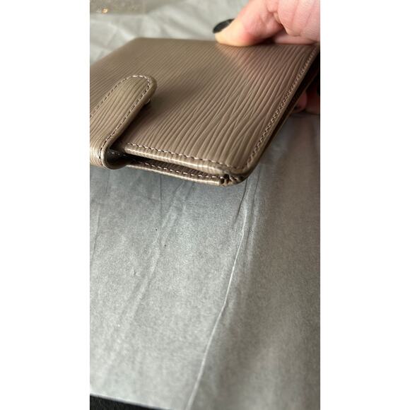 Louis Vuitton epi Marco bifold wallet - Picture 8 of 8